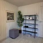 Moderne Perle Pa Med Boblebad Og Fjellutsikt *