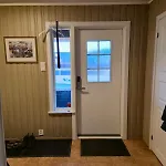 Moderne Perle Pa Med Boblebad Og Fjellutsikt Myre (Nordland)
