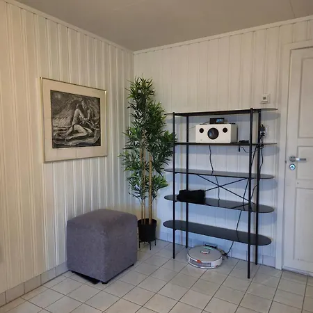 Moderne Perle Pa Med Boblebad Og Fjellutsikt *
